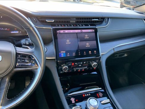 Used 2021 Jeep Grand Cherokee L Overland w/ Luxury Tech Group IV image 6