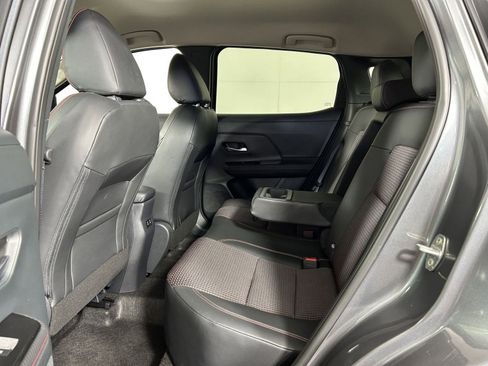 Used 2025 Nissan Kicks SR FWD image 15