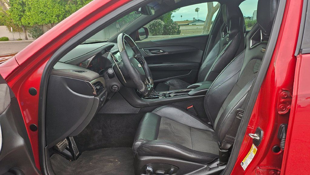 Used 2016 Cadillac ATS V w/ Luxury Package RWD image 27