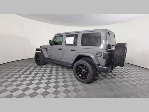 Used 2020 Jeep Wrangler Unlimited Sahara AWD/4WD image 43