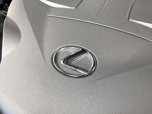 Used 2023 Lexus GX 460 Premium image 32