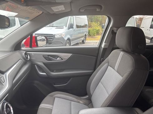 Used 2023 Chevrolet Blazer LT image 44