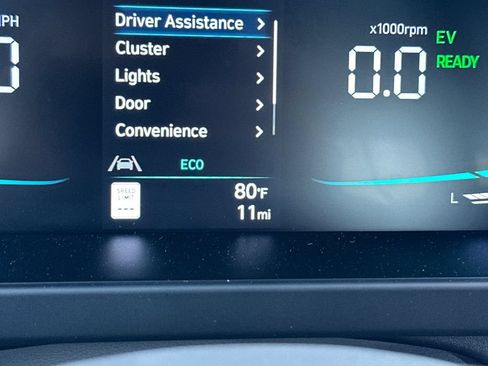 New 2026 Hyundai Elantra Hybrid FWD image 21