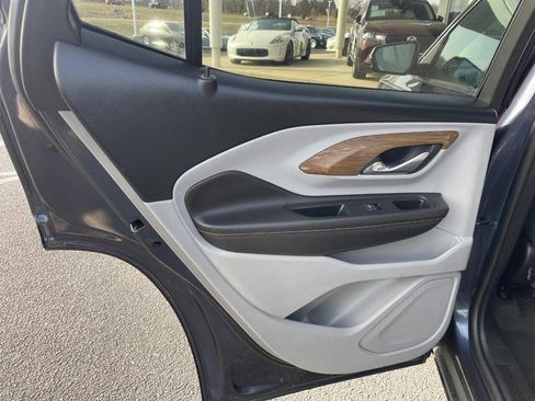 Used 2018 GMC Terrain SLE w/ Driver Convenience Package image 17