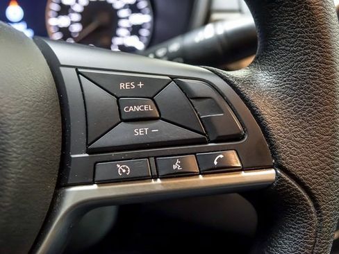 Used 2024 Nissan Altima 2.5 SV image 13