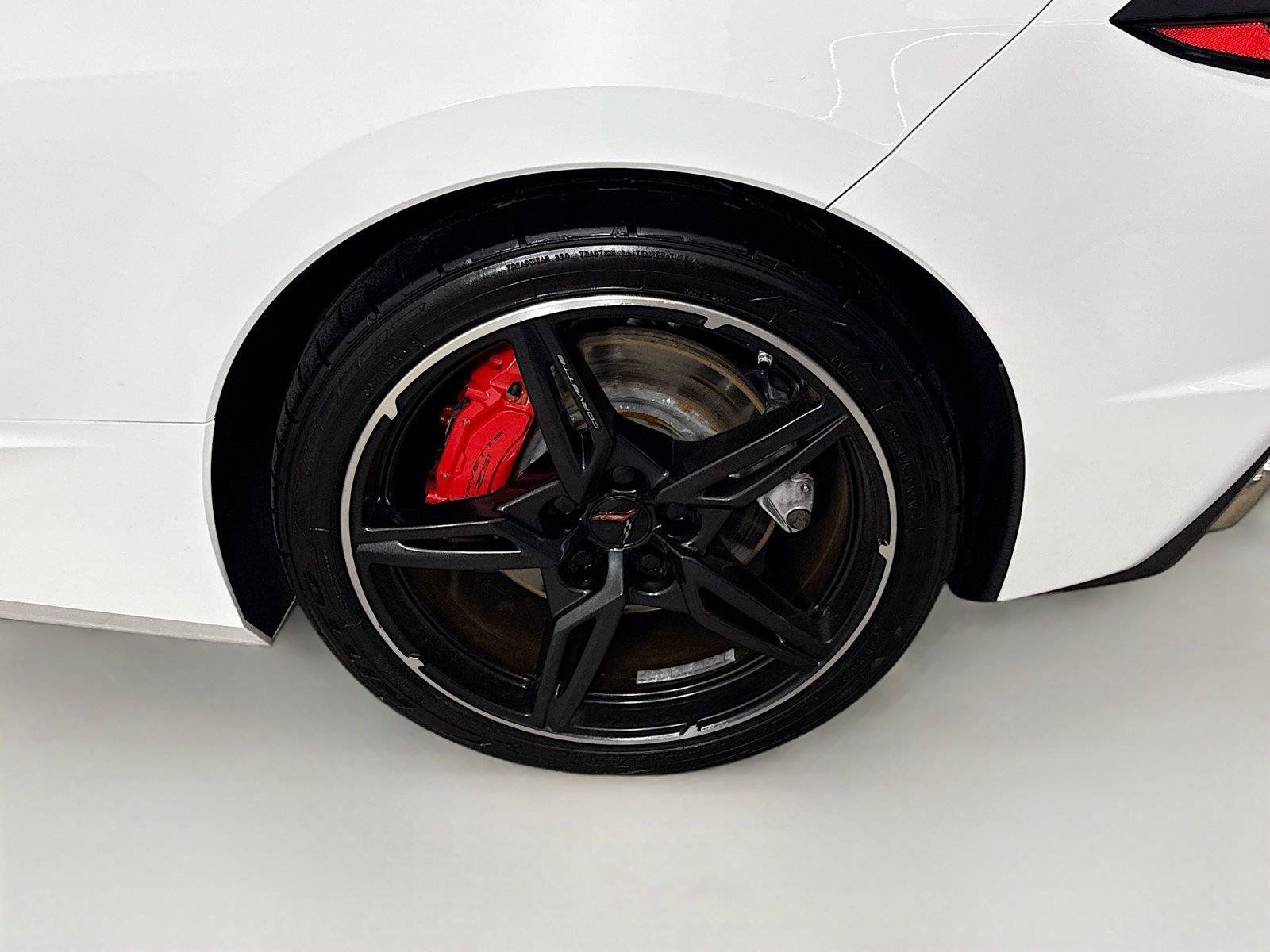 Used 2022 Chevrolet Corvette Stingray Preferred Cpe w/ Z51 Performance Package RWD image 26