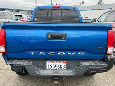 Certified 2017 Toyota Tacoma TRD Off-Road w/ Tow Package AWD/4WD image 5