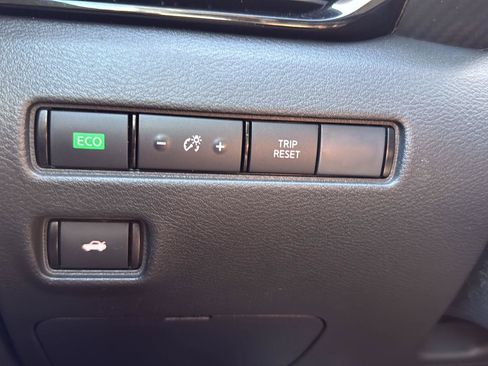 Used 2021 Nissan Sentra SV FWD image 24