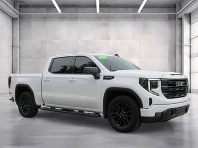 Used 2024 GMC Sierra 1500 Elevation w/ LPO, Elevation Black Package