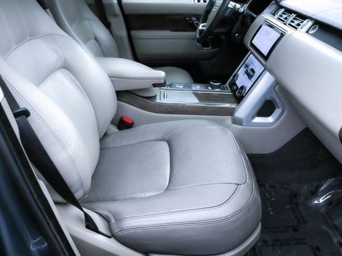 Used 2019 Land Rover Range Rover HSE image 31