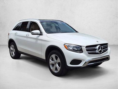 Used 2018 Mercedes-Benz GLC 300 image 3