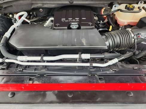Used 2023 Chevrolet Silverado 1500 Custom AWD/4WD image 31