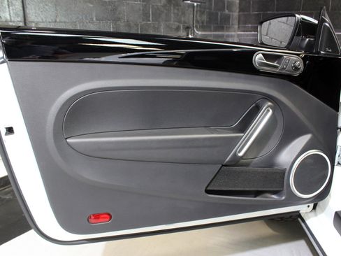 Used 2017 Volkswagen Beetle 1.8T Dune w/ Dune Technology Package image 43