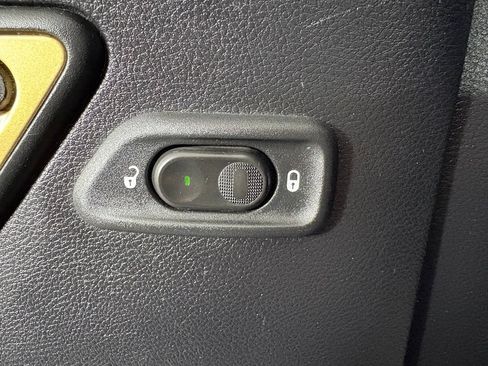 Used 2014 Jeep Wrangler Unlimited Sahara AWD/4WD image 13