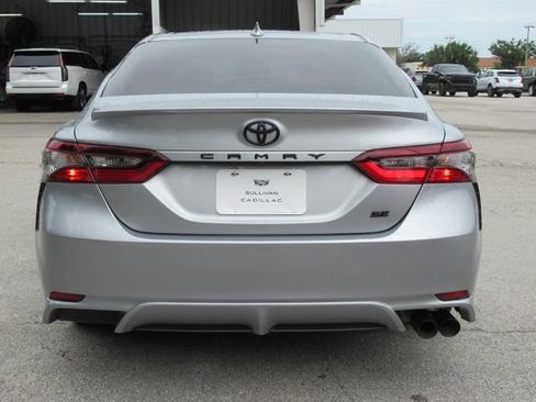 Used 2021 Toyota Camry SE FWD image 10