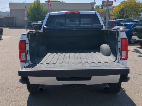 Used 2018 Chevrolet Silverado 1500 LTZ Z71 image 33