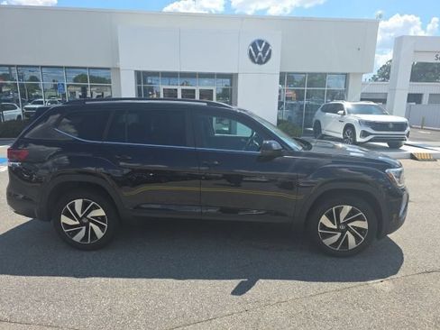 Used 2026 Volkswagen Atlas SE FWD image 2