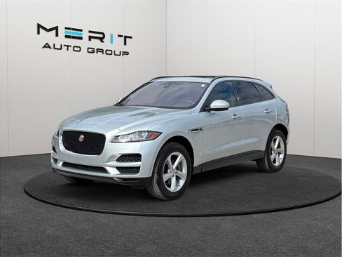 Used 2018 Jaguar F-PACE Premium image 4