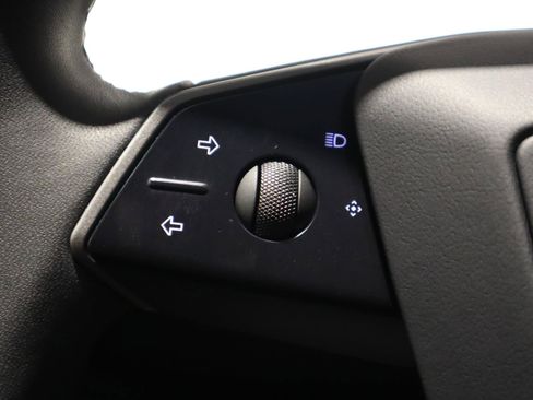 Used 2024 Tesla Cybertruck AWD Crew Cab image 33