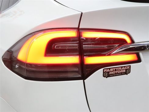 Used 2020 Tesla Model X Long Range AWD/4WD image 12