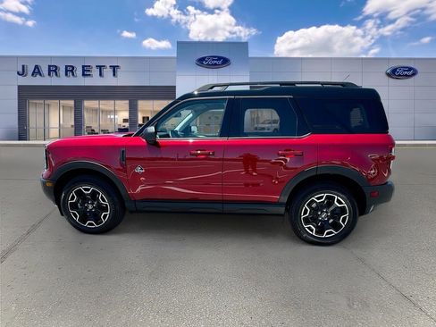 Certified 2025 Ford Bronco Sport Outer Banks w/ Outer Banks Tech Package+ AWD/4WD image 4