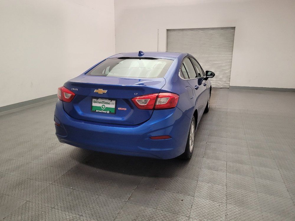 Used 2017 Chevrolet Cruze LT FWD image 7
