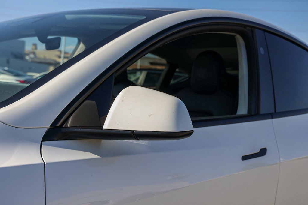 Used 2023 Tesla Model Y Long Range AWD/4WD image 12