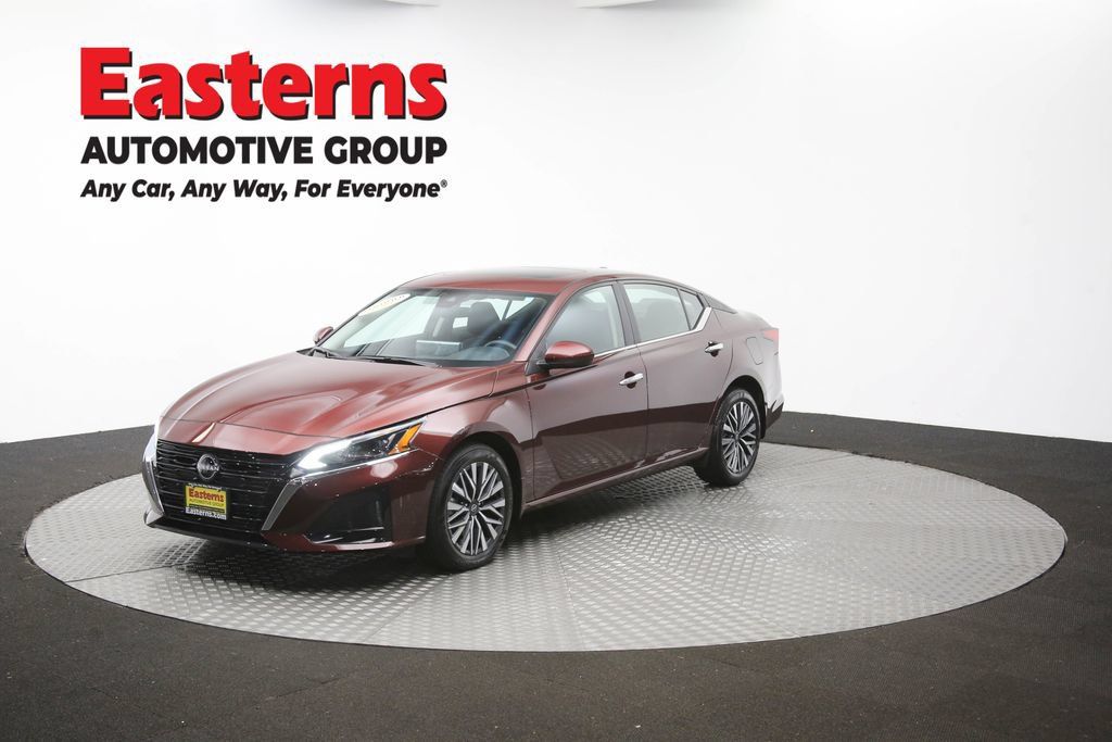 Used 2024 Nissan Altima 2.5 SV w/ SV Premium Package AWD/4WD image 57
