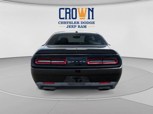 Used 2018 Dodge Challenger SXT w/ Blacktop Package RWD image 4