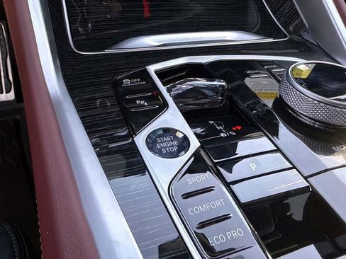 New 2026 BMW X6 xDrive40i w/ Executive Package image 31