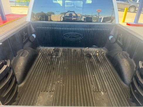 Used 2015 Ford F150 Platinum w/ Equipment Group 701A Luxury image 43