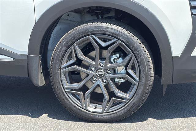 New 2026 Nissan Kicks SR AWD/4WD image 31