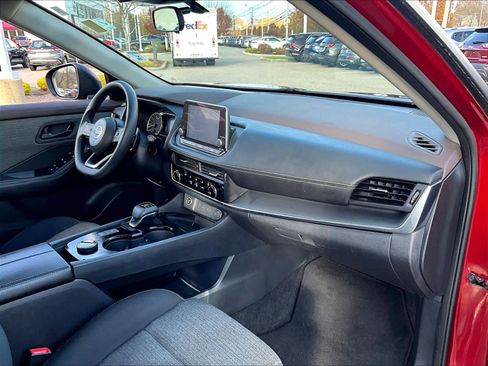 Used 2021 Nissan Rogue S image 14