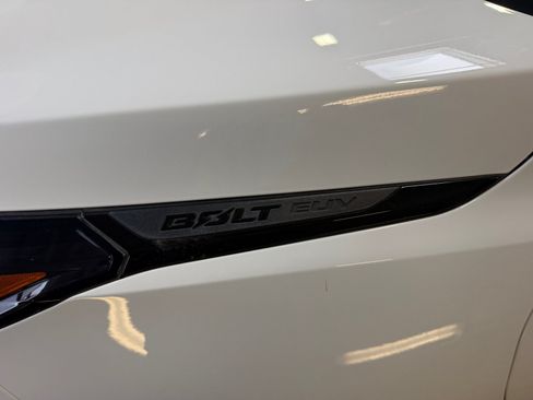 Used 2022 Chevrolet Bolt EUV LT w/ Comfort Package FWD image 24