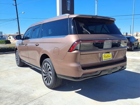 New 2026 Lincoln Navigator L Black Label AWD/4WD image 6