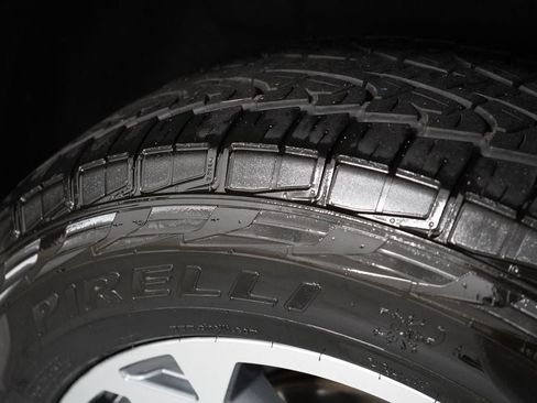 Used 2025 Ford Expedition Active AWD/4WD image 38