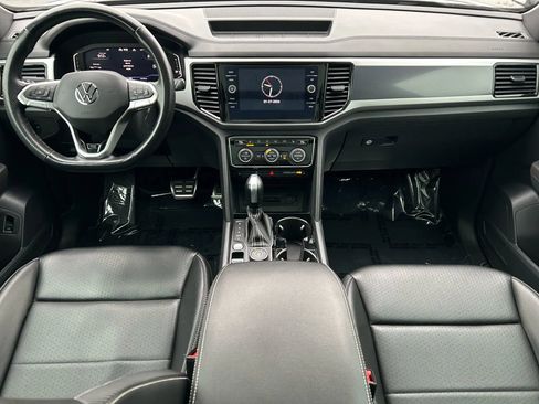 Used 2022 Volkswagen Atlas Cross Sport SEL R-Line image 22