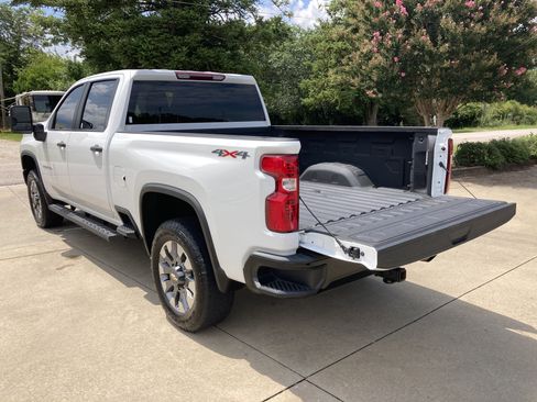 Used 2023 Chevrolet Silverado 2500 Custom w/ Gooseneck/5TH Wheel Package AWD/4WD image 8