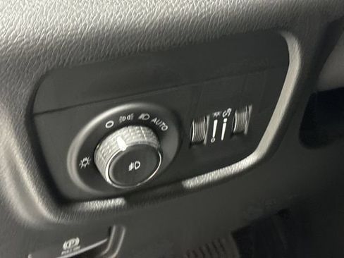 New 2026 Jeep Grand Cherokee Limited w/ Luxury Tech Group II AWD/4WD image 19
