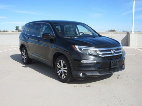 Used 2017 Honda Pilot EX-L image 2