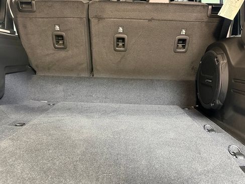 Used 2024 Jeep Wrangler Unlimited AWD/4WD image 15