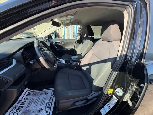 Used 2020 Toyota RAV4 LE w/ All Weather Liner Package image 9