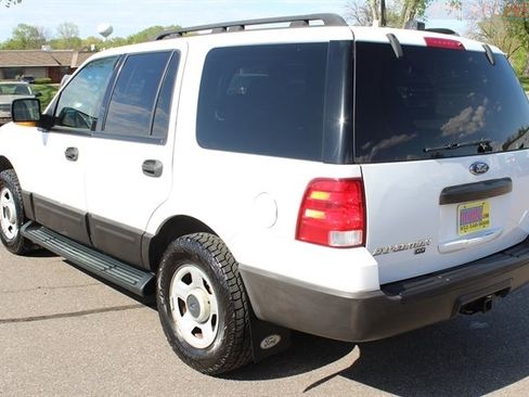 Used 2006 Ford Expedition XLT AWD/4WD image 24