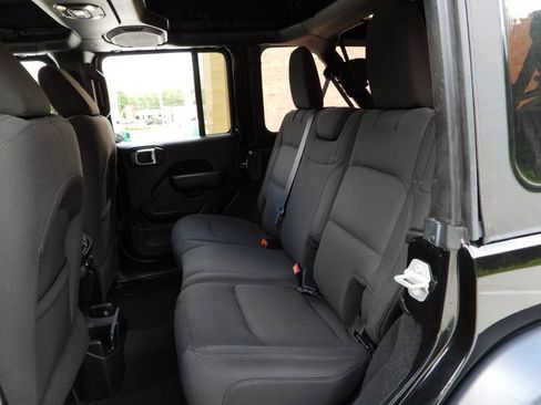Used 2019 Jeep Wrangler Unlimited Sport S AWD/4WD image 41