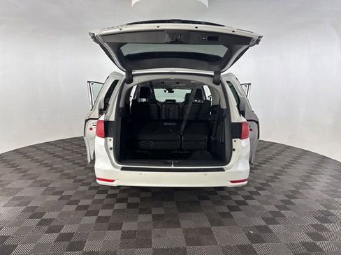 Used 2023 Honda Odyssey Touring image 17