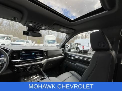 Used 2024 Chevrolet Silverado 2500 LTZ w/ LTZ Convenience Package AWD/4WD image 12