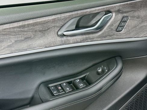 Certified 2024 Jeep Grand Cherokee Limited w/ Black Appearance Package AWD/4WD image 28