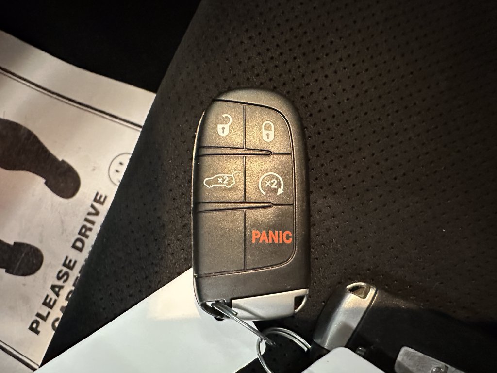 Used 2021 Jeep Grand Cherokee Laredo X AWD/4WD image 21