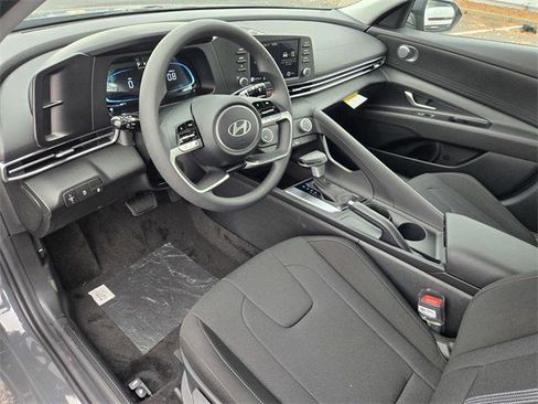 New 2026 Hyundai Elantra SE w/ Cargo Package image 11