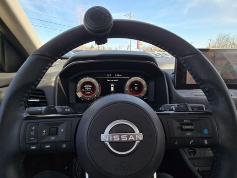Used 2024 Nissan Rogue SL w/ SL Premium Package AWD/4WD image 33
